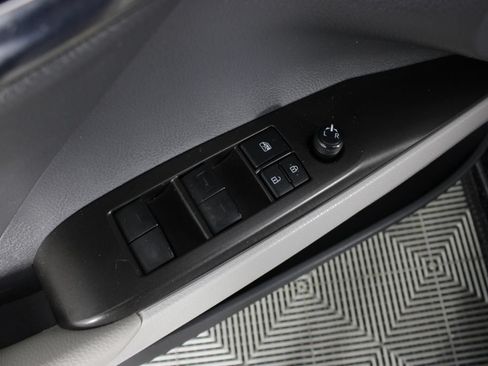 Used 2021 Toyota Camry SE FWD image 14