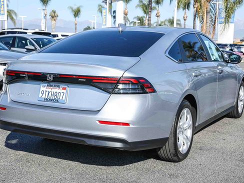Used 2025 Honda Accord LX image 7