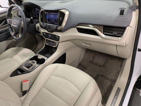 Used 2022 GMC Terrain Denali image 29