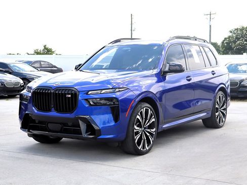 Used 2023 BMW X7 M60i w/ Executive Package AWD/4WD image 3