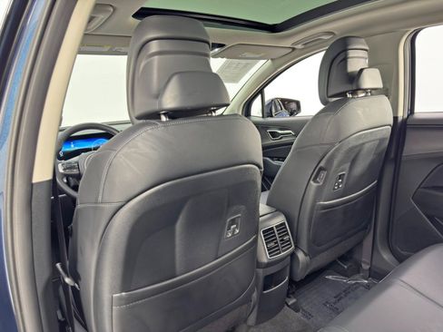 Used 2024 Kia Sportage SX Prestige image 32