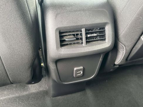 Used 2023 GMC Terrain SLE w/ Driver Convenience Package image 14