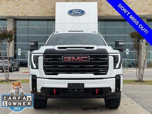 Used 2025 GMC Sierra 2500 AT4 w/ AT4 Premium Plus Package AWD/4WD image 2
