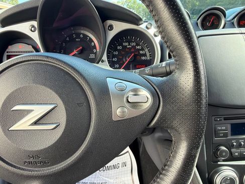 Used 2020 Nissan 370Z Coupe RWD image 19