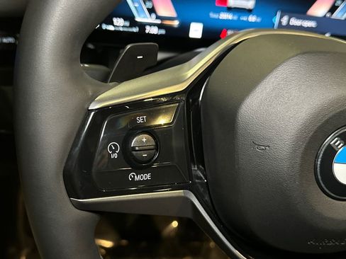 Used 2024 BMW 530i xDrive image 26