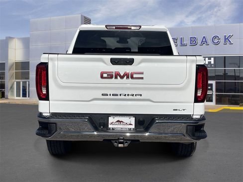 Used 2024 GMC Sierra 1500 SLT image 4