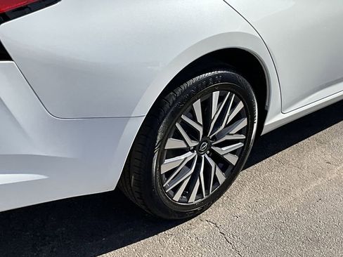 Used 2023 Nissan Altima 2.5 SV image 9