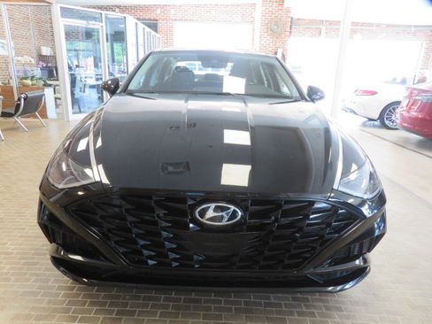 Used 2023 Hyundai Sonata SEL w/ Convenience Package FWD image 2