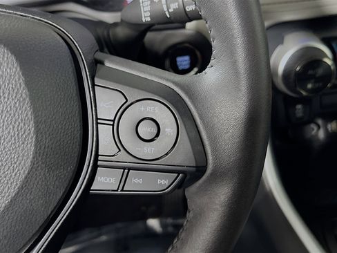 Used 2023 Toyota RAV4 XLE Premium image 20