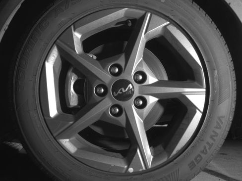 Used 2025 Kia K4 FWD image 12