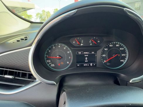 Used 2021 Chevrolet Malibu LT FWD image 9