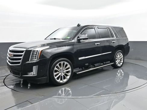 Used 2019 Cadillac Escalade Premium Luxury AWD/4WD image 2