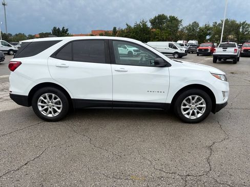Used 2020 Chevrolet Equinox LS AWD/4WD image 4