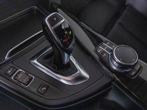 Used 2017 BMW 330i xDrive Sedan image 25