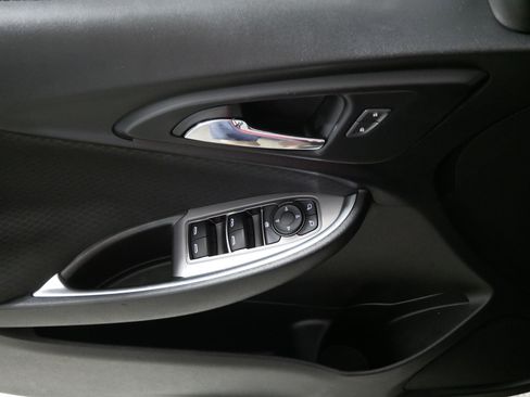 Used 2021 Chevrolet Malibu LT FWD image 19