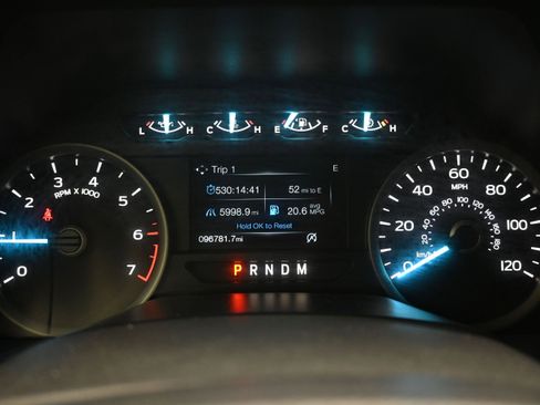 Used 2020 Ford F150 XLT w/ Equipment Group 302A Luxury AWD/4WD image 14