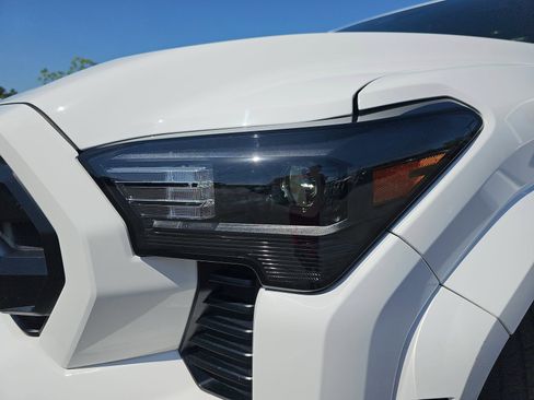 Used 2024 Toyota Tacoma SR image 29