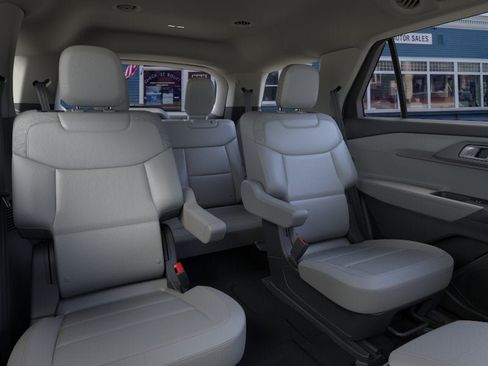 New 2026 Ford Explorer Active w/ Active Comfort Package AWD/4WD image 11
