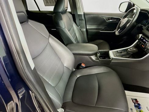 Certified 2022 Toyota RAV4 XLE Premium image 26