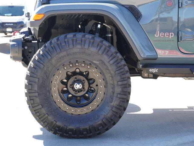 Used 2025 Jeep Wrangler Unlimited Rubicon w/ Safety Group AWD/4WD image 13