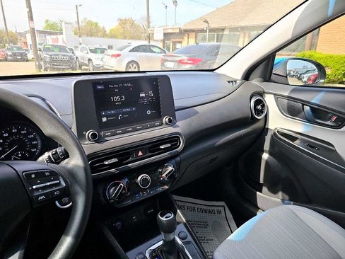 Used 2023 Hyundai Kona SEL image 28