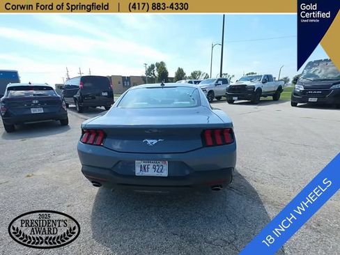 Used 2026 Ford Mustang Premium RWD image 9