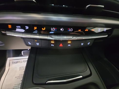 Used 2025 Cadillac XT4 Sport AWD/4WD image 17