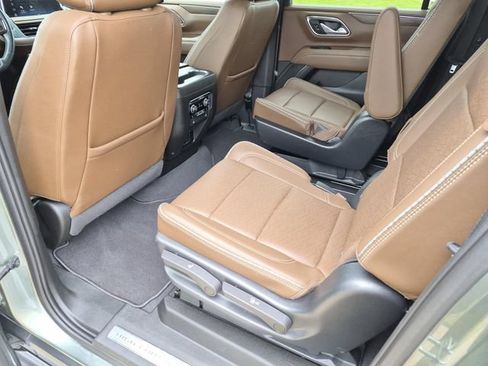 Used 2023 Chevrolet Suburban High Country AWD/4WD image 30