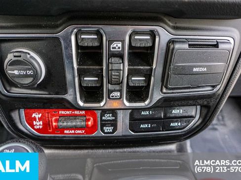 Used 2025 Jeep Wrangler Unlimited Rubicon AWD/4WD image 44
