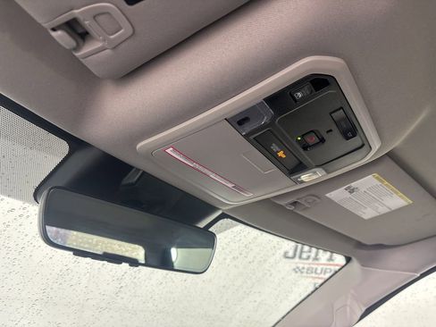 Used 2024 Toyota Tundra Limited image 19