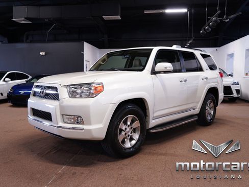 Used 2012 Toyota 4Runner SR5 image 3