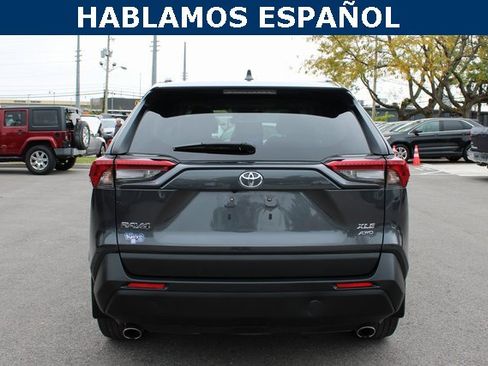 Used 2023 Toyota RAV4 XLE Premium image 4