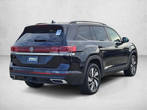 Used 2026 Volkswagen Atlas SE FWD image 5
