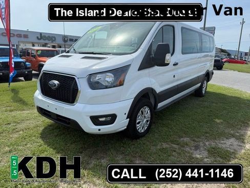 Used 2024 Ford Transit 350 XLT image 3