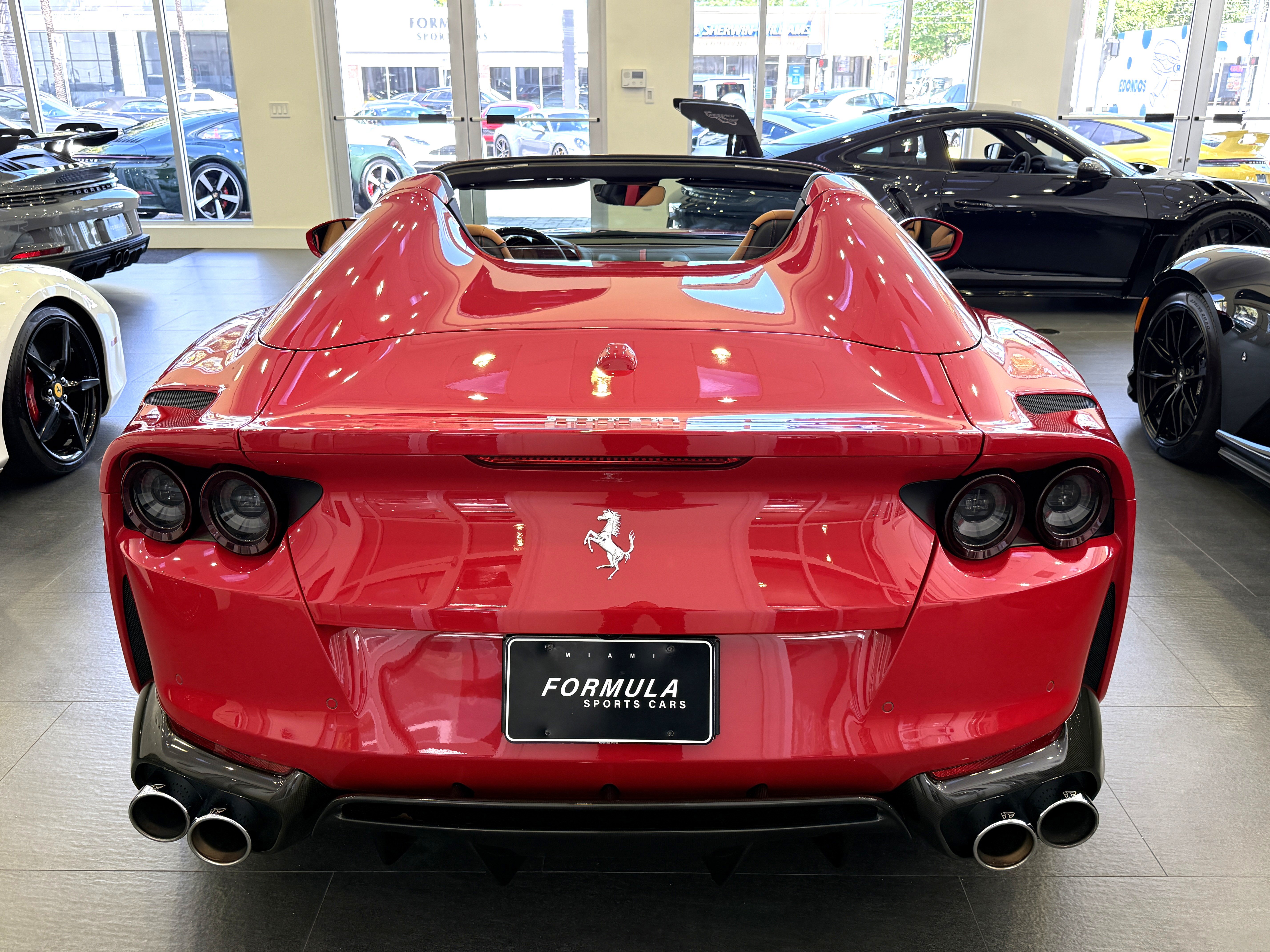 Used 2022 Ferrari 812 GTS RWD image 16