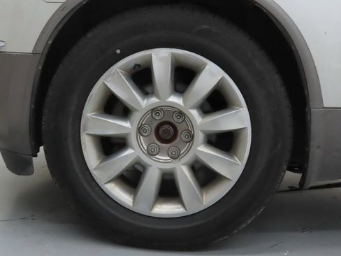 Used 2011 Buick Enclave CXL FWD image 26