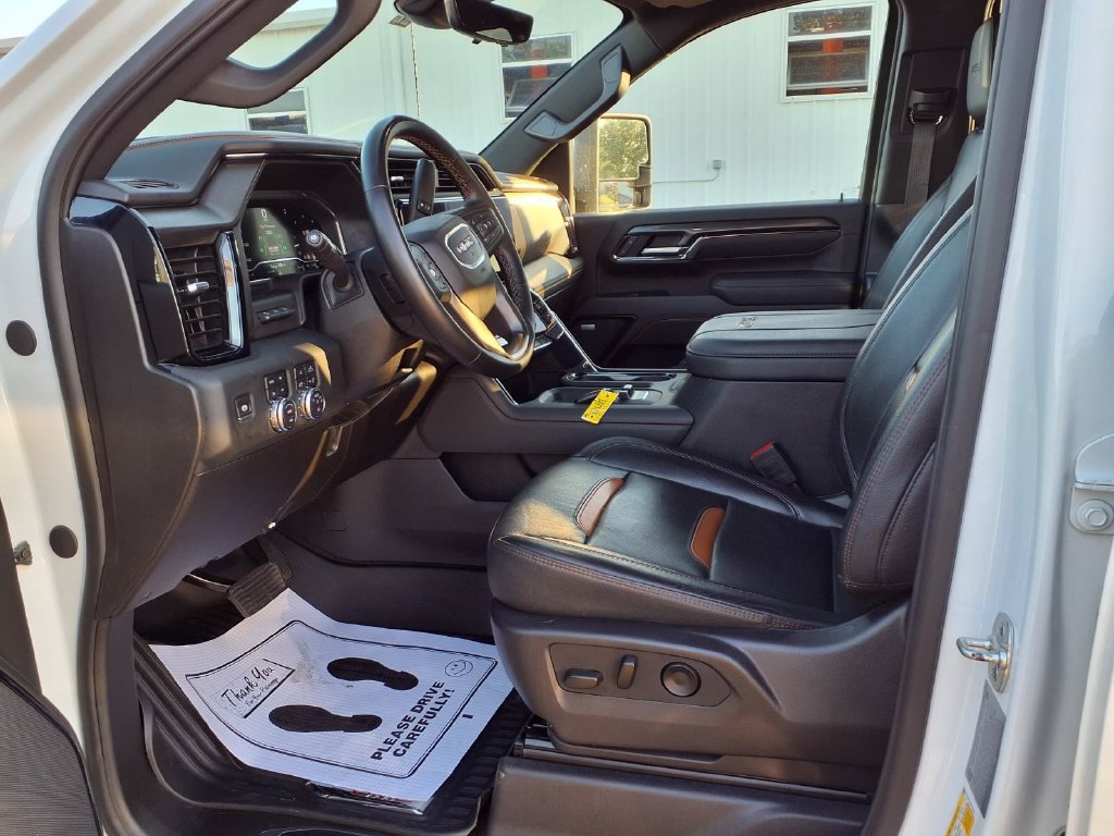 Used 2025 GMC Sierra 2500 AT4 w/ AT4 Premium Plus Package AWD/4WD image 14