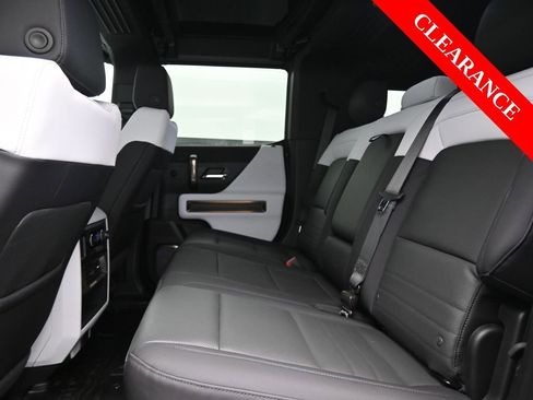 Used 2025 GMC Hummer EV 2X image 18