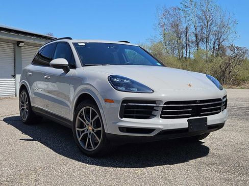 Certified 2022 Porsche Cayenne Platinum Edition AWD/4WD image 9