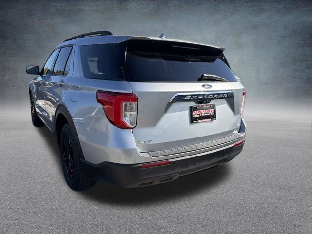 Used 2020 Ford Explorer XLT w/ Comfort Package AWD/4WD image 9