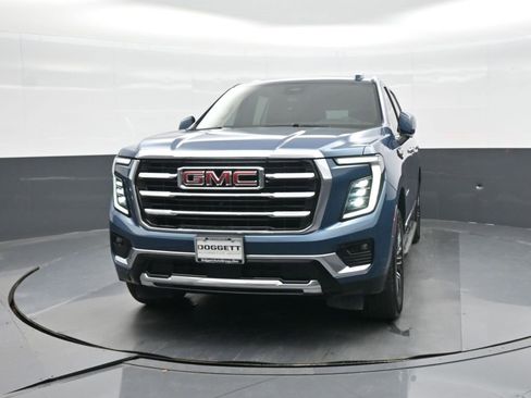 Used 2025 GMC Yukon Elevation w/ Elevation Premium Package image 13