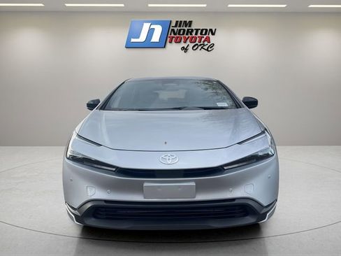New 2026 Toyota Prius LE image 2