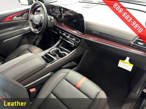 New 2026 Chevrolet Traverse RS image 5