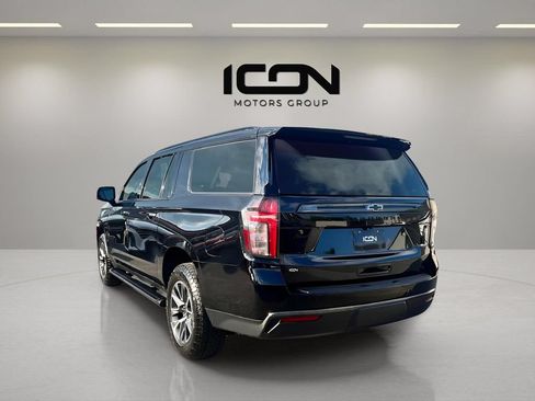 Used 2022 Chevrolet Suburban Z71 w/ Luxury Package AWD/4WD image 5