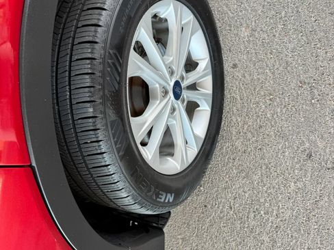 Used 2019 Ford Escape SE FWD image 28