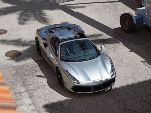 Used 2018 Ferrari 488 Spider RWD image 58