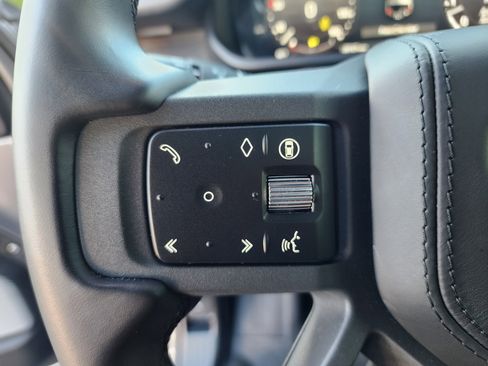 Used 2024 Land Rover Defender 130 X image 31