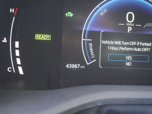 Certified 2025 Toyota Camry LE FWD image 9