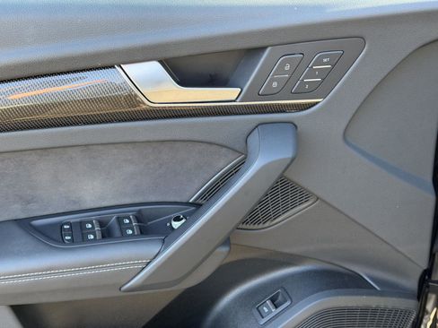 Used 2023 Audi SQ5 Premium Plus w/ Premium Plus Package image 11