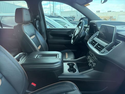 Used 2023 GMC Yukon AT4 w/ AT4 Premium Plus Package image 6